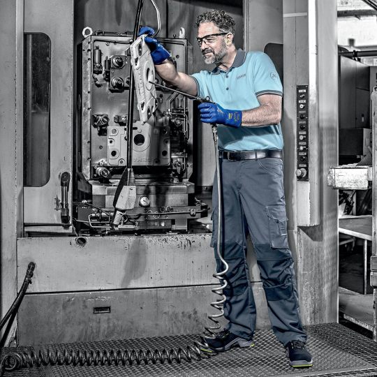 UVEX優(yōu)唯斯60224機(jī)械耐磨防化手套圖片1