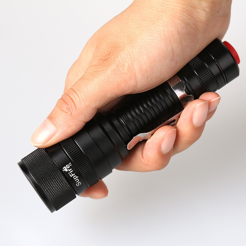 神火F5強(qiáng)光變焦戶外騎行手電筒圖片1