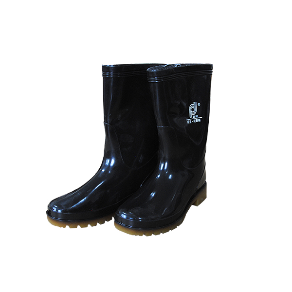 普達(dá)中筒工礦靴