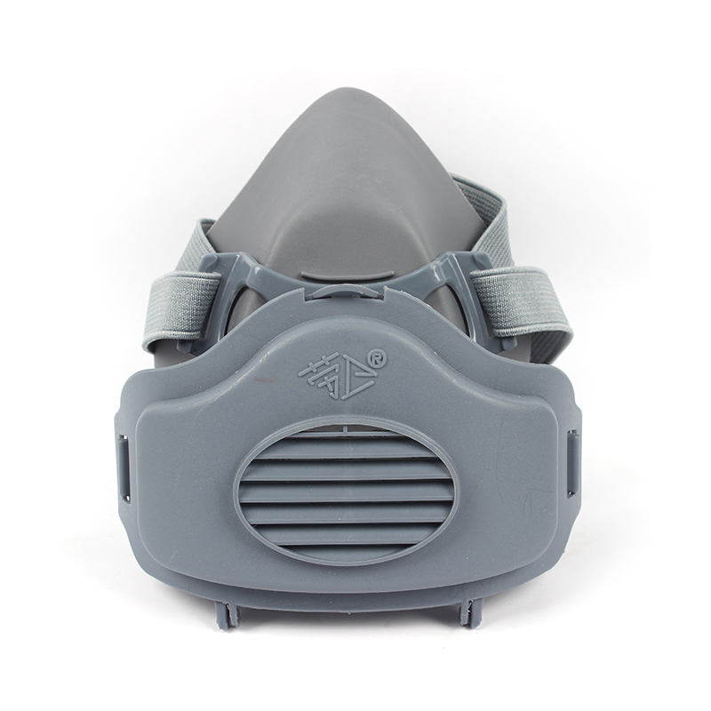 勞衛(wèi)8200單濾盒半面罩防塵面具可以有效的延長口罩主體的使用壽命； 配合勞衛(wèi)牌8233-39長型復(fù)合濾芯片使用； 飛濺的環(huán)境下使用不會影響使用（如開采、研磨等作業(yè)）； 口罩主體造型美觀、佩戴舒適、氣密性好、質(zhì)量輕、死腔小、視野好； 采用橡塑材質(zhì)主體，該材質(zhì)柔軟、質(zhì)量輕、無異味、對皮膚無刺激，物理性能和機械性能更強； 新型濾塵盒用于保護和固定過濾材料，材質(zhì)堅硬，不易損壞，采用防飛濺設(shè)計，在有拋射沙粒及水滴。 罩體材質(zhì)：橡膠 類型：半面具 自帶濾棉防護級別：KN95 可更換濾料：8233-39 執(zhí)行標(biāo)準(zhǔn)：GB2626-2006 獲得認(rèn)證：中國LA認(rèn)證 濾盒數(shù)量：單濾盒 顏色：灰色圖片