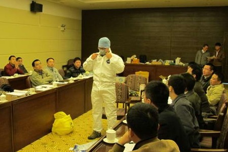 現(xiàn)場教大家如何正確使用個人防護用品
