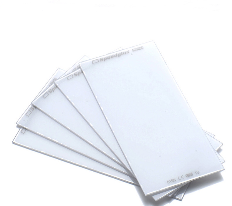 3M電焊面罩自動(dòng)變光屏內(nèi)側(cè)屏幕保護(hù)片圖3